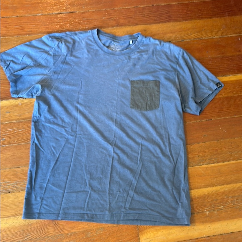 Prana Blue T-Shirt with Grey Pocket